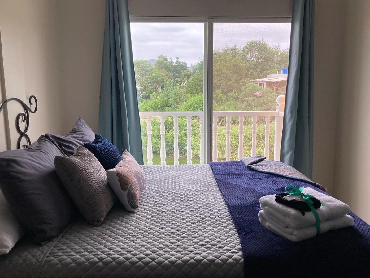 El Nido Boutique B&B ปูแอร์โตโลเปซ ภายนอก รูปภาพ
