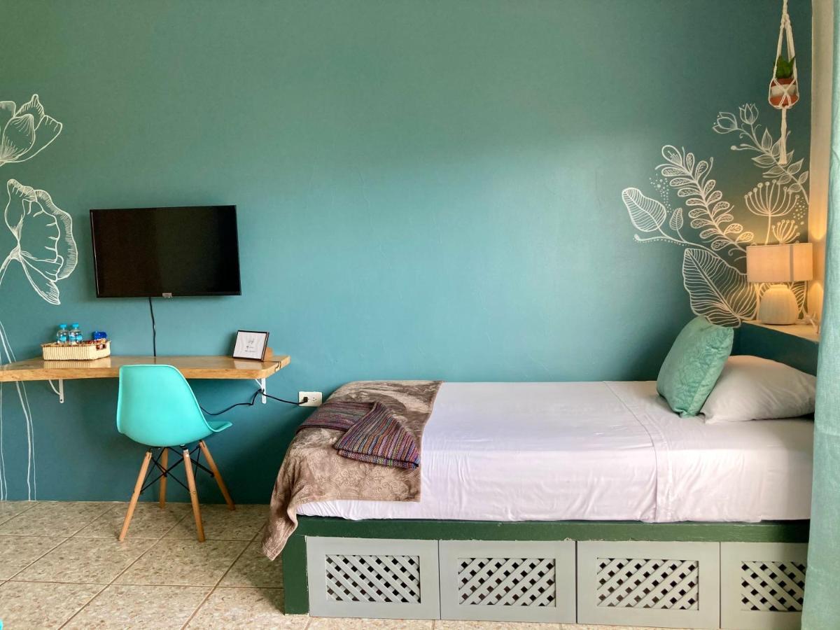 El Nido Boutique B&B ปูแอร์โตโลเปซ ภายนอก รูปภาพ